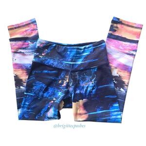FLYWHEEL Cropped Blue Multi-colored Legging
